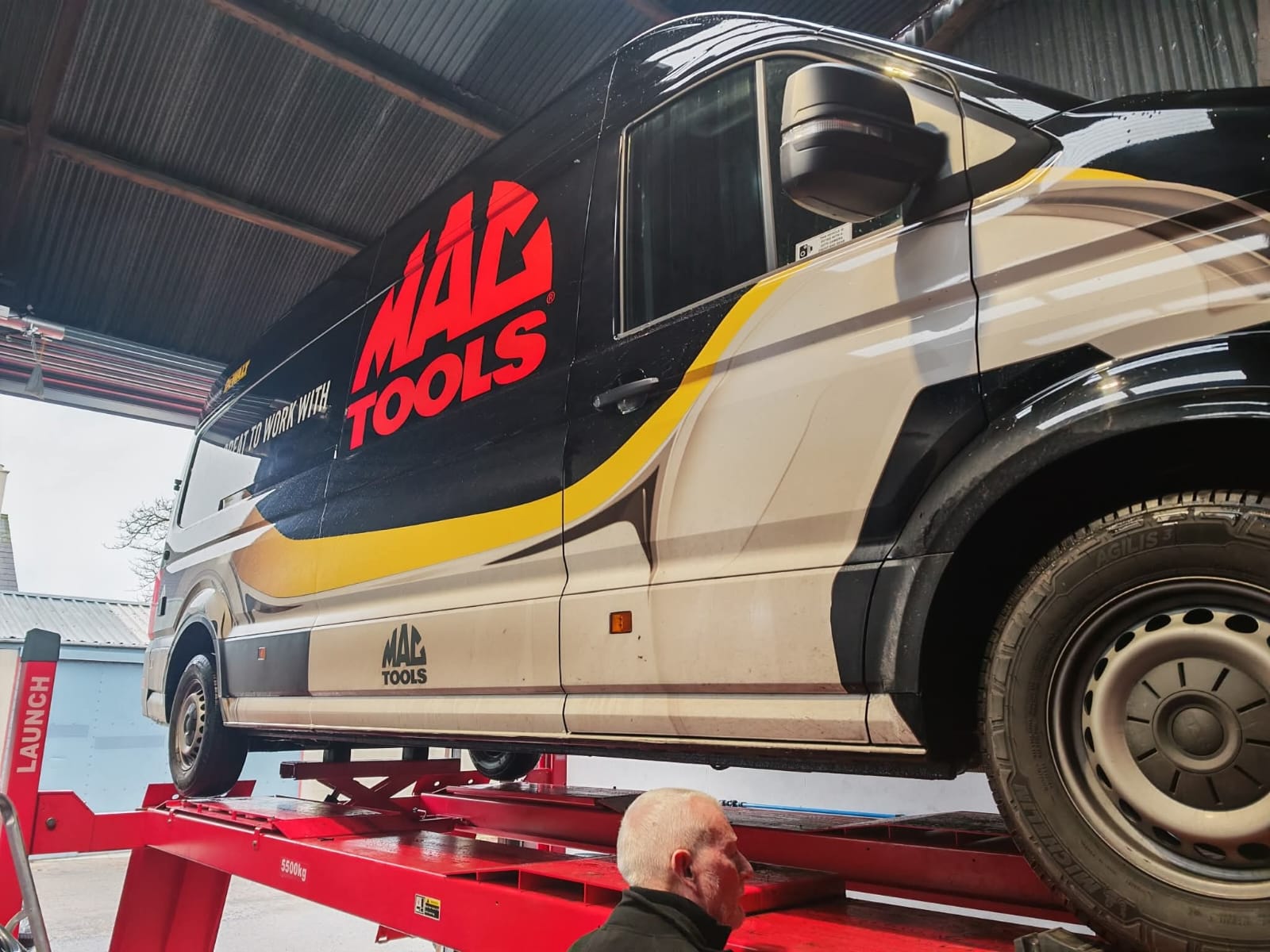 Vehicle Servicing & Diagnostics